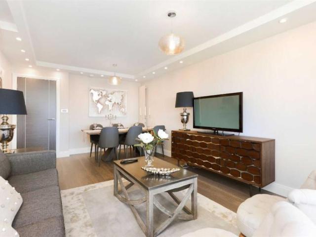 Swiss Terrace, London, NW6 4RR, United Kingdom | 3 bed duplex for rent #138933986 | Rentberry