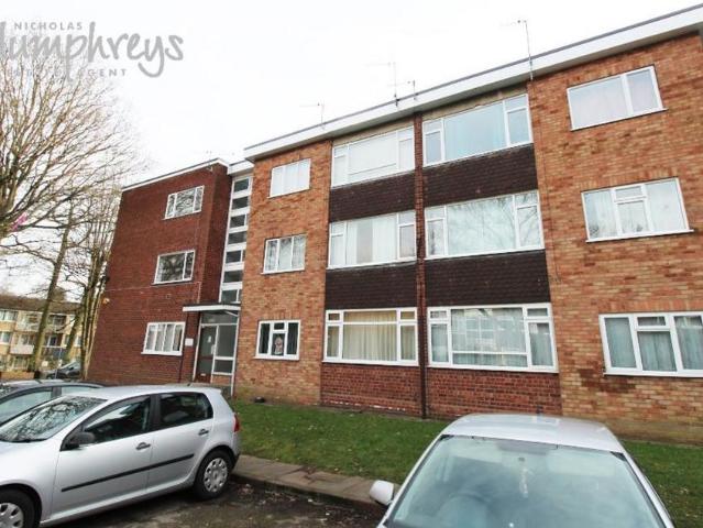 St Teresa's Catholic Primary School, Limberlost Close, Birmingham, B20 2NY, United Kingdom | 2 bed apartment for rent #139475350 | Rentberry