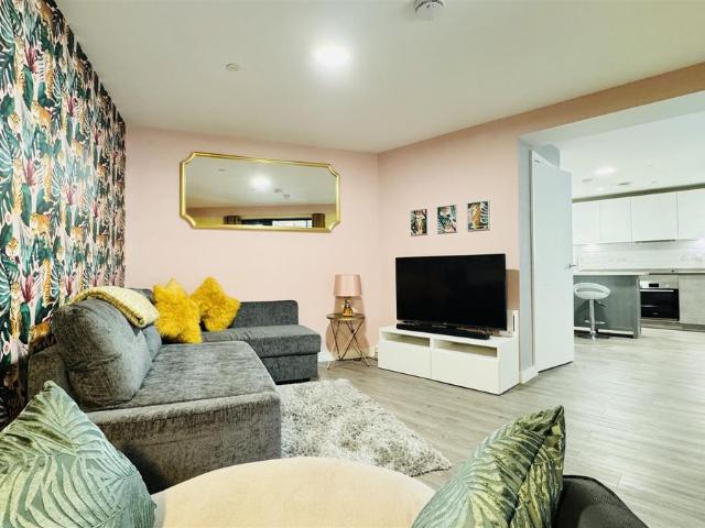 St. Thomas Street, Bristol BS1, 1 bed flat to rent, £1,450 pcm | PrimeLocation
