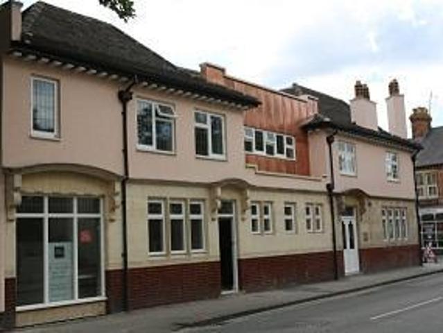 St Thomas Street 2 bed flat to rent £3,100 pcm £715 pw