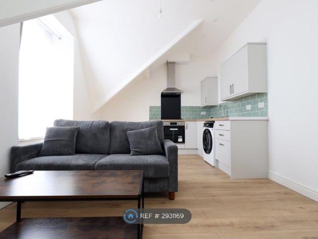St Thomas, Swansea SA1, 1 bed flat to rent, £900 pcm | PrimeLocation