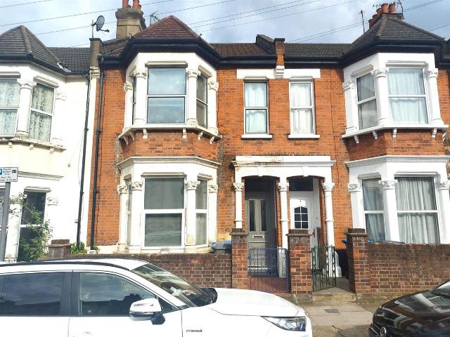 St. Thomas's Road, London NW10, 2 bed maisonette to rent, £2,250 pcm | PrimeLocation