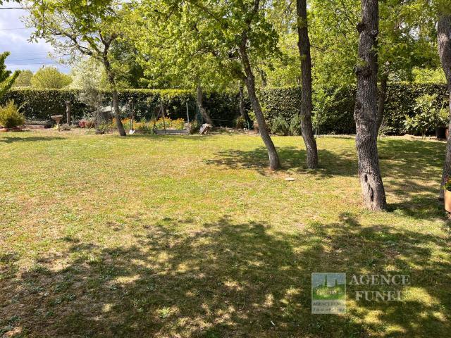 St Vallier de Thiey Villa Individuelle de Plain pied 3 Chambres + Dépendances Terrain 1.200 m2