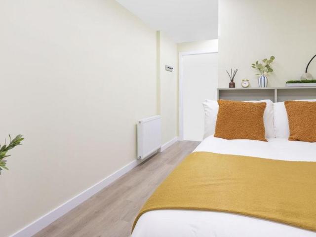 St Vincent Street, Glasgow G2 Studio to rent £1,365 pcm £315 pw