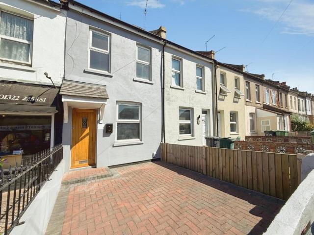 St. Vincents Road Dartford DA1 3 bed terraced house to rent £1,750 pcm £404 pw