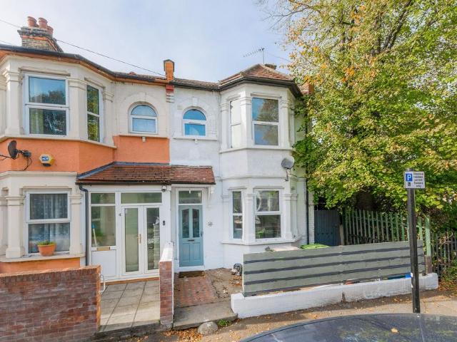 St Winefrides Avenue, Manor Park. 4 bed end of terrace house to rent £2,900 pcm £669 pw
