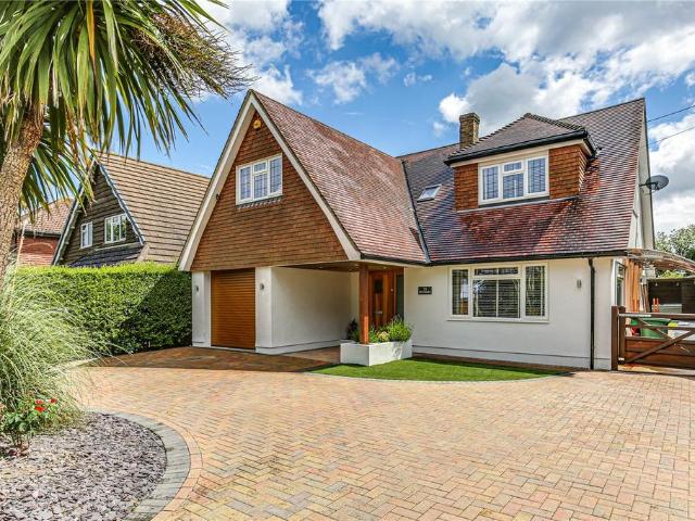 St. Winifreds Road, Westerham, TN16 4 bed detached house to rent £4,300 pcm £992 pw