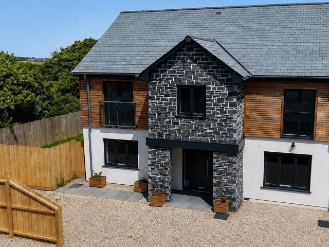 St Agnes A fantastic, high specification new home