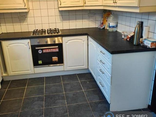 St Agnes Road, Doncaster, DN4 5 bed semi detached house to rent £1,350 pcm £312 pw