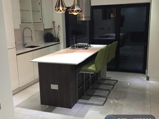 St Agatha Grove, London, SM5 1 bed in a house share to rent £850 pcm £196 pw