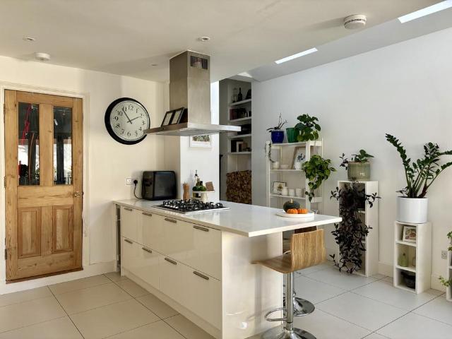 St Aidans Road London SE22 4 bed terraced house to rent £6,500 pcm £1,500 pw