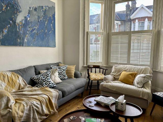 St Aidans Road, London SE22 5 bed terraced house to rent £6,500 pcm £1,500 pw