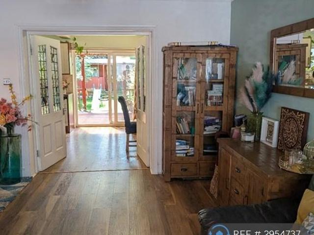 St Albans Avenue, London, E6 3 bed terraced house to rent £2,400 pcm £554 pw