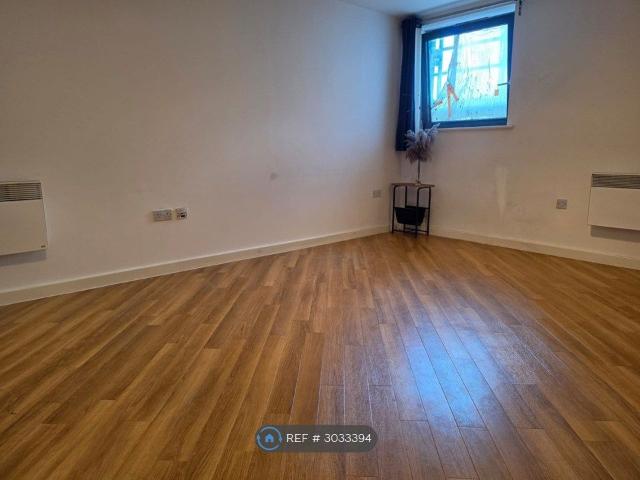 St Albans Road, Watford WD17, 1 bed flat to rent, £1,400 pcm | PrimeLocation