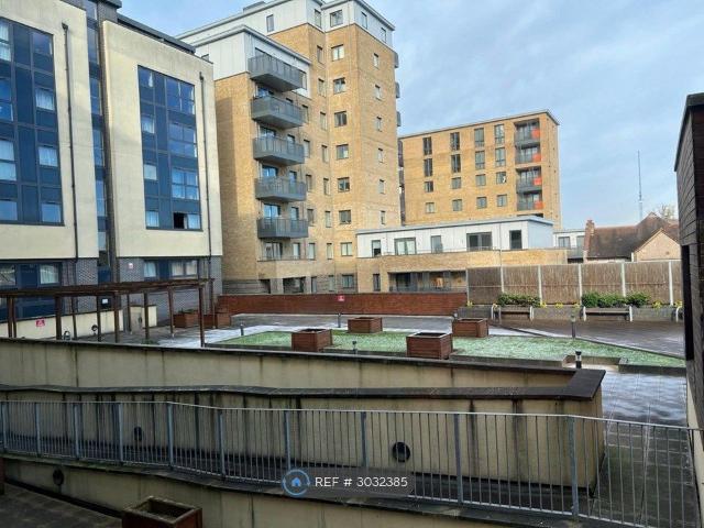 St Albans Road, Watford WD17, Studio to rent, £1,450 pcm | PrimeLocation