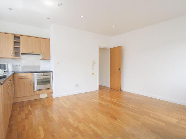 St. Albans Road, Watford WD24, 1 bed flat to rent, £1,100 pcm | PrimeLocation