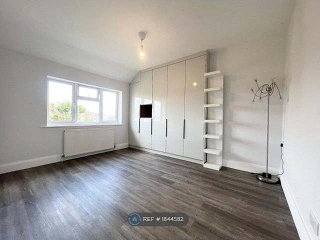 St Albans Road, Watford WD24, 1 bed flat to rent, £1,450 pcm | PrimeLocation