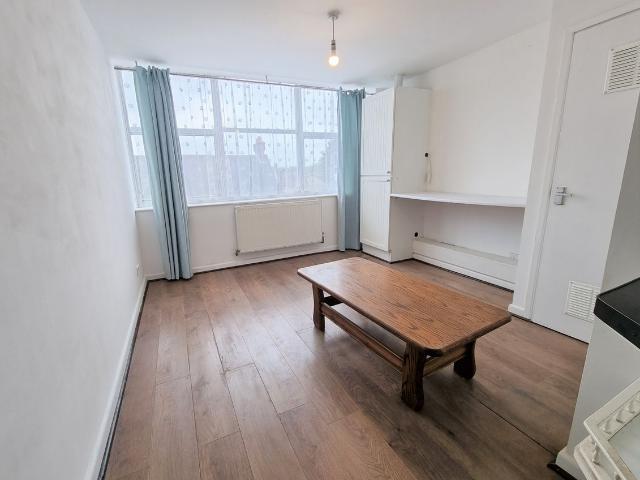 St Albans Road, Watford WD24, 2 bed flat to rent, £1,250 pcm | PrimeLocation