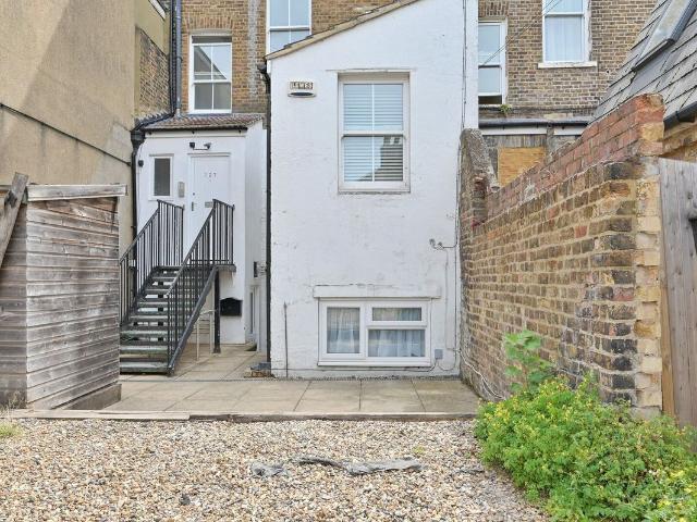 St Albans Road WD17, Watford, 1 bed flat to rent, £1,225 pcm | PrimeLocation