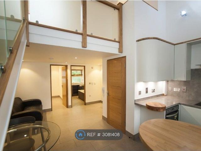 St Albans Road, Hemel Hempstead HP2, 2 bed flat to rent, £1,395 pcm | PrimeLocation