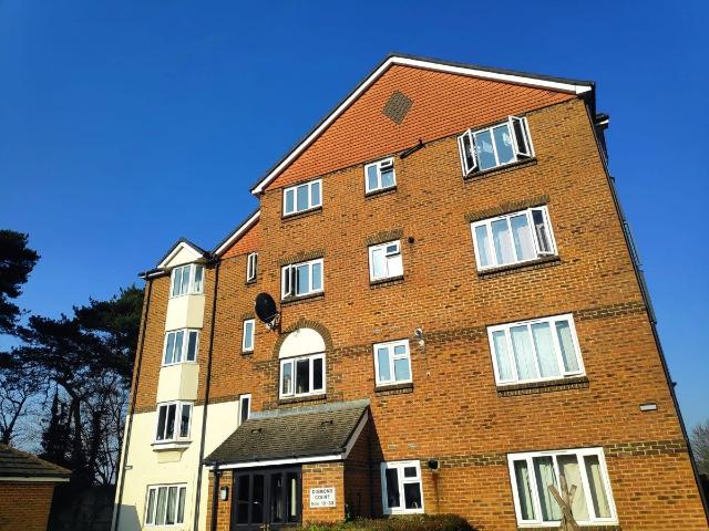 St Annes Way, Redhill RH1, 1 bed flat to rent, £1,275 pcm | PrimeLocation