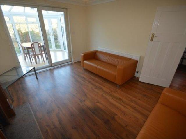 St. Annes Road, Leeds LS6, 3 bed shared accommodation to rent, £650 pppm | PrimeLocation