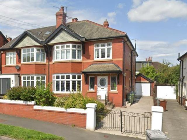 St Annes Road, LEEDS 2 bed apartment to rent £1,350 pcm £312 pw