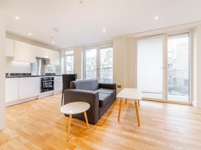 St. Annes Street, London E14 1 bed flat to rent £2,000 pcm £462 pw