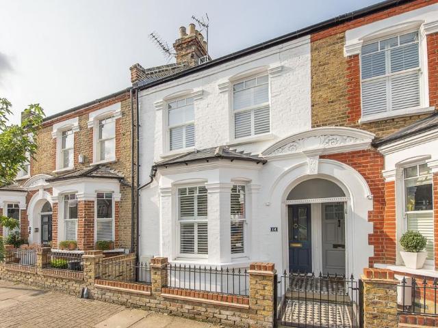St. Ann's Park Road London SW18 4 bed terraced house to rent £4,950 pcm £1,142 pw