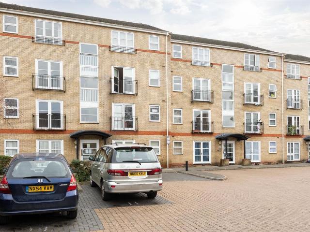 St. Andrews Mews, Stamford Hill N16, 2 bed flat to rent, £1,900 pcm | PrimeLocation