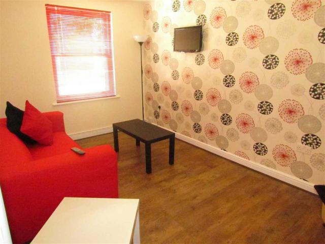 St Andrews Close, Canterbury 3 bed apartment to rent £1,500 pcm £346 pw