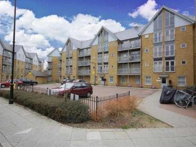 St Andrews Close, Canterbury CT1, 3 bed flat to rent, £1,500 pcm | PrimeLocation