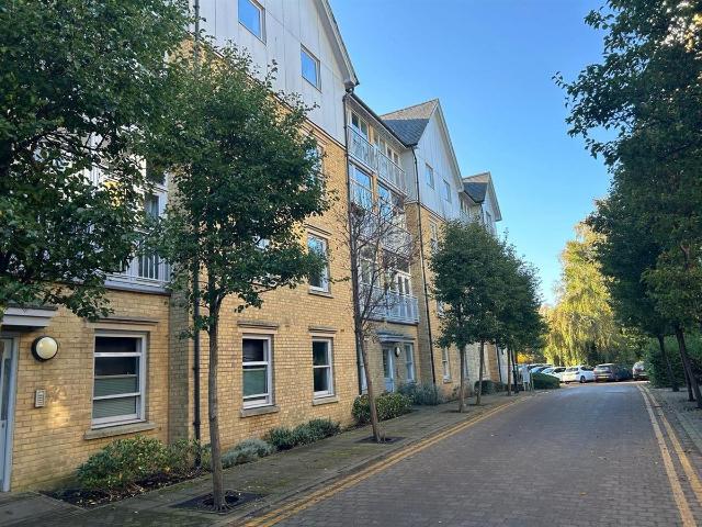 St Andrews Close, Canterbury CT1, 3 bed flat to rent, £1,500 pcm | PrimeLocation