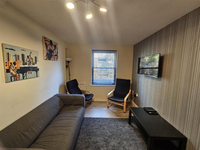 St Andrews Close, Canterbury CT1, 3 bed flat to rent, £1,500 pcm | PrimeLocation