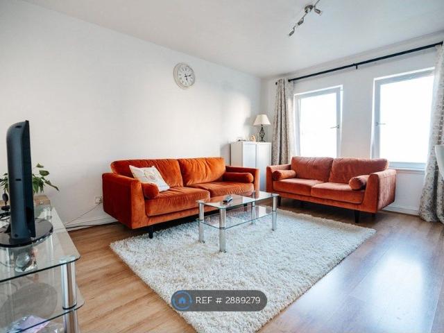 St Andrews Close, Glasgow G41, 2 bed flat to rent, £1,450 pcm | PrimeLocation