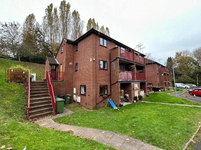 St. Andrews Green, Kidderminster, DY10 2 bed apartment to rent £850 pcm £196 pw