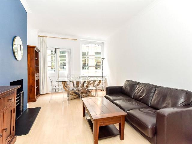 St. Andrew's Hill, London EC4V, 2 bed flat to rent, £3,200 pcm | PrimeLocation