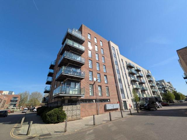 St. Andrews House, Academy Central. 2 bed apartment to rent £1,695 pcm £391 pw