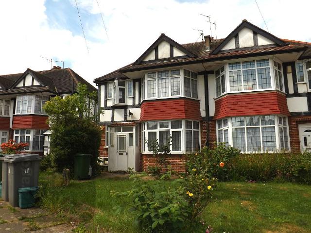 St Andrews Road, Kingsbury NW9, 2 bed maisonette to rent, £1,900 pcm | PrimeLocation