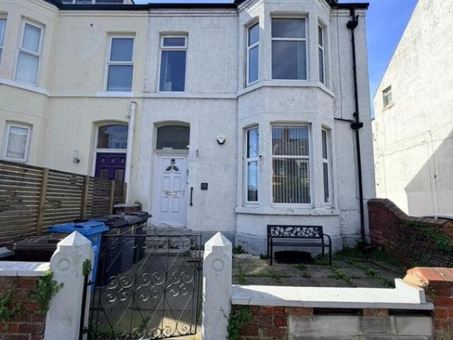 St Andrews Road South, Lytham St Annes FY8, 2 bed flat to rent, £675 pcm | PrimeLocation