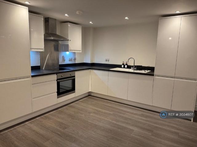 St Andrews Street South, Bury St. 2 bed flat to rent £1,250 pcm £288 pw