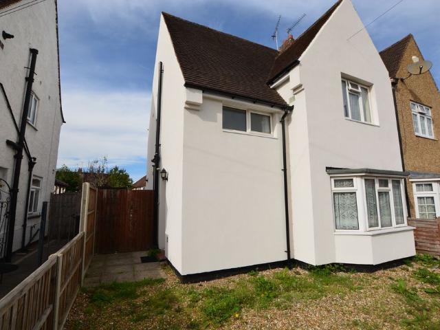 St. Andrews Way, Slough SL1, 3 bed semi detached house to rent, £1,850 pcm | PrimeLocation