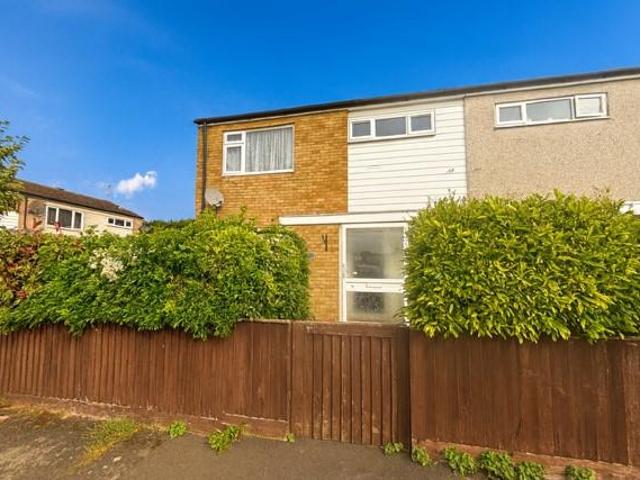 St. Anthonys Close, AYLESBURY, HP19 3 bed terraced house to rent £1,675 pcm £387 pw