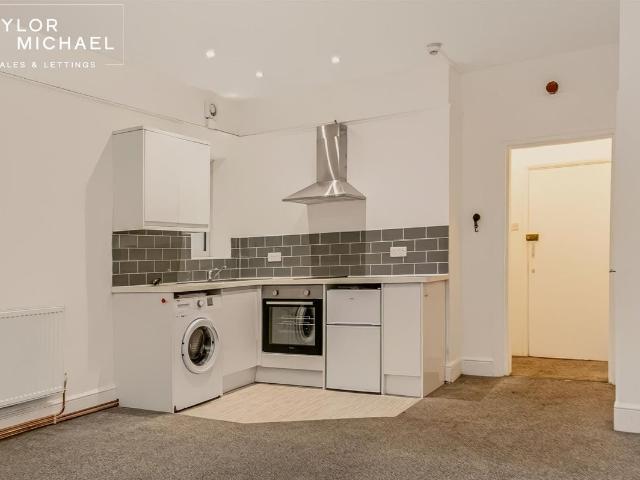 St Aubyns, Hove BN3, 1 bed flat to rent, £1,100 pcm | PrimeLocation