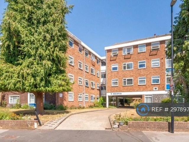 St Augustines Avenue, South Croydon, CR2 3 bed flat to rent £1,870 pcm £432 pw