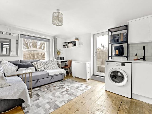 St Augustines Road, Camden NW1, 1 bed flat to rent, £2,250 pcm | PrimeLocation