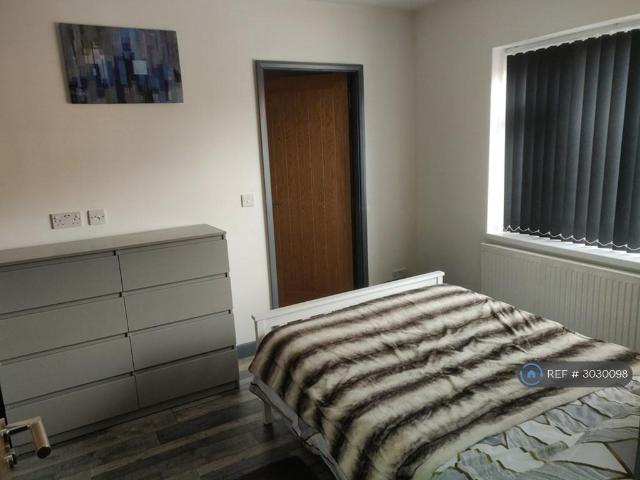 St. Augustines Road, Chesterfield, S40 1 bed in a house share to rent £560 pcm £129 pw