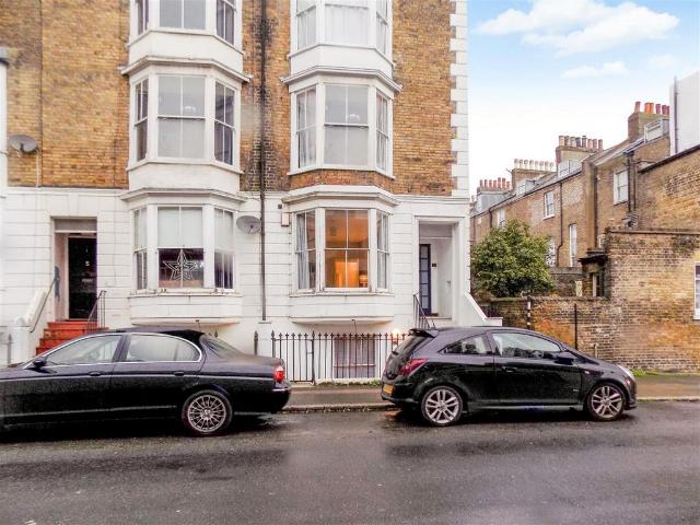 St. Augustines Road, Ramsgate 3 bed apartment to rent £1,250 pcm £288 pw