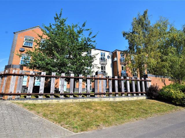 St. Austell Way, Churchward SN2, 2 bed flat to rent, £985 pcm | PrimeLocation
