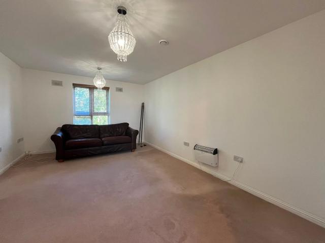 St. Austell Way, Swindon SN2, 2 bed flat to rent, £1,125 pcm | PrimeLocation
